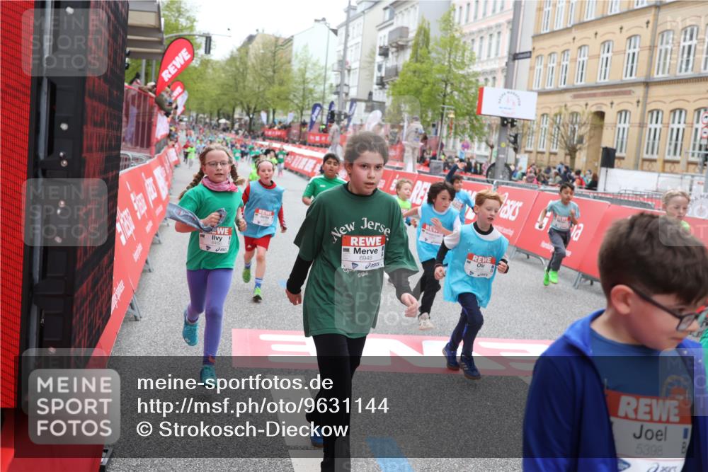 25.04.2026 - Das Zehntel Strokosch-Dieckow http://msf.ph/oto/9631144 25.04.2026 11:04:41 Ziel 5328, 5331, 5346, 5348, 5398, 5533, 5593, 5599, 5603, 5613, 5662, 6486, 6494, 6792, 6804, 6948, 7021, 7023, 7034, 7039, 7043, 7044, 7472 meine-sportfotos.de