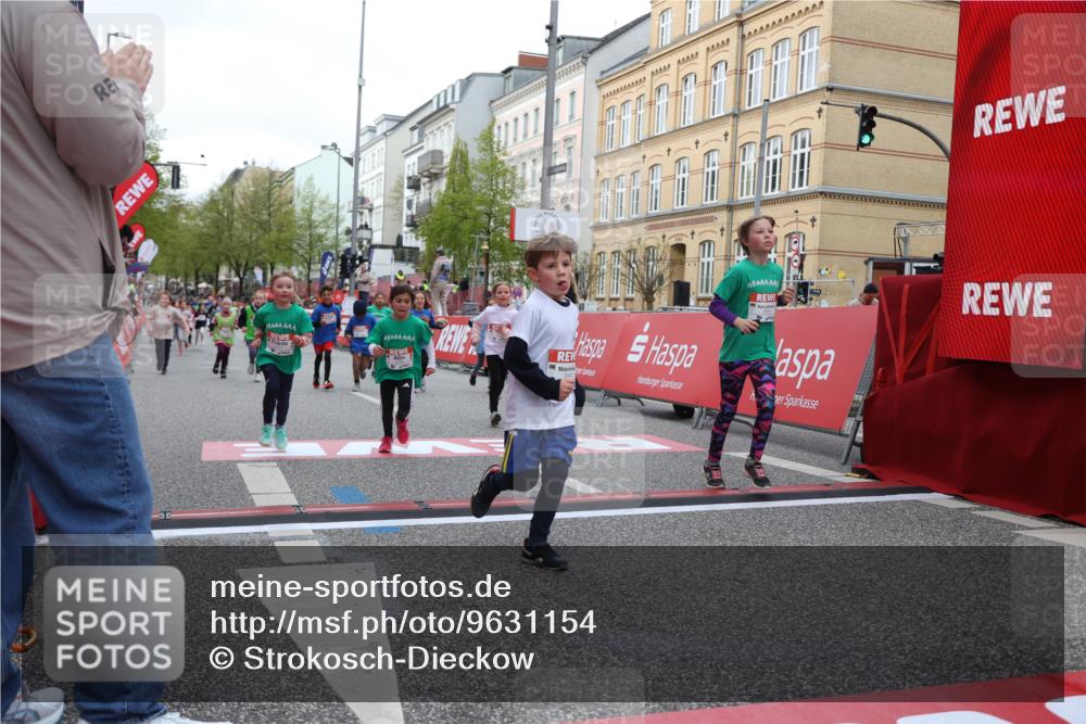 25.04.2026 - Das Zehntel Strokosch-Dieckow http://msf.ph/oto/9631154 25.04.2026 09:03:59 Ziel 2356, 2374, 2456, 2695, 3218, 3235, 3441, 3457, 3682, 4000 meine-sportfotos.de