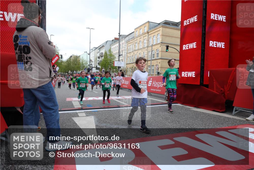 25.04.2026 - Das Zehntel Strokosch-Dieckow http://msf.ph/oto/9631163 25.04.2026 09:04:00 Ziel 1172, 2119, 2356, 2374, 2456, 3235, 3441, 3682, 4000 meine-sportfotos.de