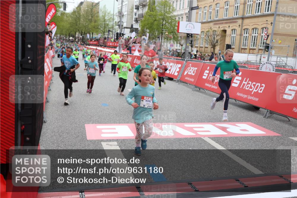 25.04.2026 - Das Zehntel Strokosch-Dieckow http://msf.ph/oto/9631180 25.04.2026 11:04:18 Ziel 5052, 5053, 5111, 5115, 5184, 5186, 5215, 5217, 5410, 5423, 5440, 5914, 5915, 5922, 5998, 6030, 6315, 6457, 6476, 6479, 6591, 6607, 6887, 7018, 7031, 7269, 7600, 7609, 7979, 7980 meine-sportfotos.de