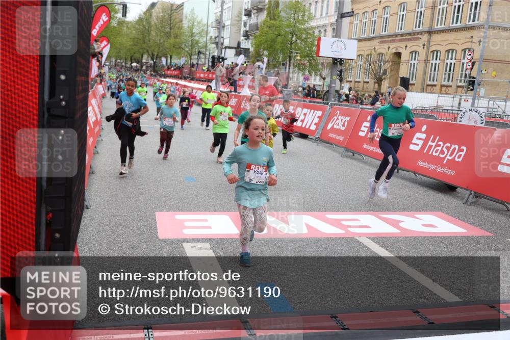 25.04.2026 - Das Zehntel Strokosch-Dieckow http://msf.ph/oto/9631190 25.04.2026 11:04:18 Ziel 5052, 5053, 5111, 5115, 5184, 5186, 5215, 5217, 5410, 5423, 5440, 5914, 5915, 5922, 5998, 6030, 6315, 6457, 6476, 6479, 6591, 6607, 6887, 7018, 7031, 7269, 7600, 7609, 7979, 7980 meine-sportfotos.de