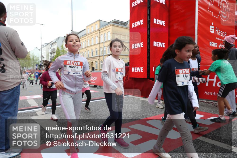 25.04.2026 - Das Zehntel Strokosch-Dieckow http://msf.ph/oto/9631221 25.04.2026 09:04:10 Ziel 1107, 1168, 1169, 1437, 1448, 1454, 1703, 2114, 2449, 2503, 3022, 3266, 3288, 3295, 3734, 3746, 3764, 3769, 3890 meine-sportfotos.de