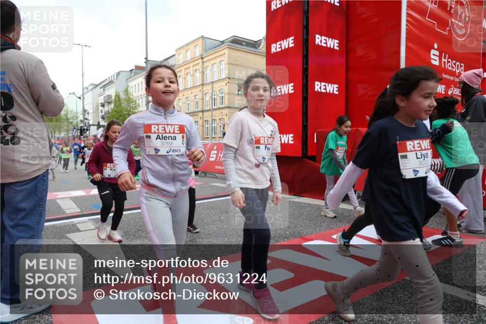25.04.2026 - Das Zehntel Strokosch-Dieckow http://msf.ph/oto/9631224 25.04.2026 09:04:10 Ziel 1107, 1168, 1169, 1437, 1448, 1454, 1703, 2114, 2449, 2503, 3022, 3266, 3288, 3295, 3734, 3746, 3764, 3769, 3890 meine-sportfotos.de
