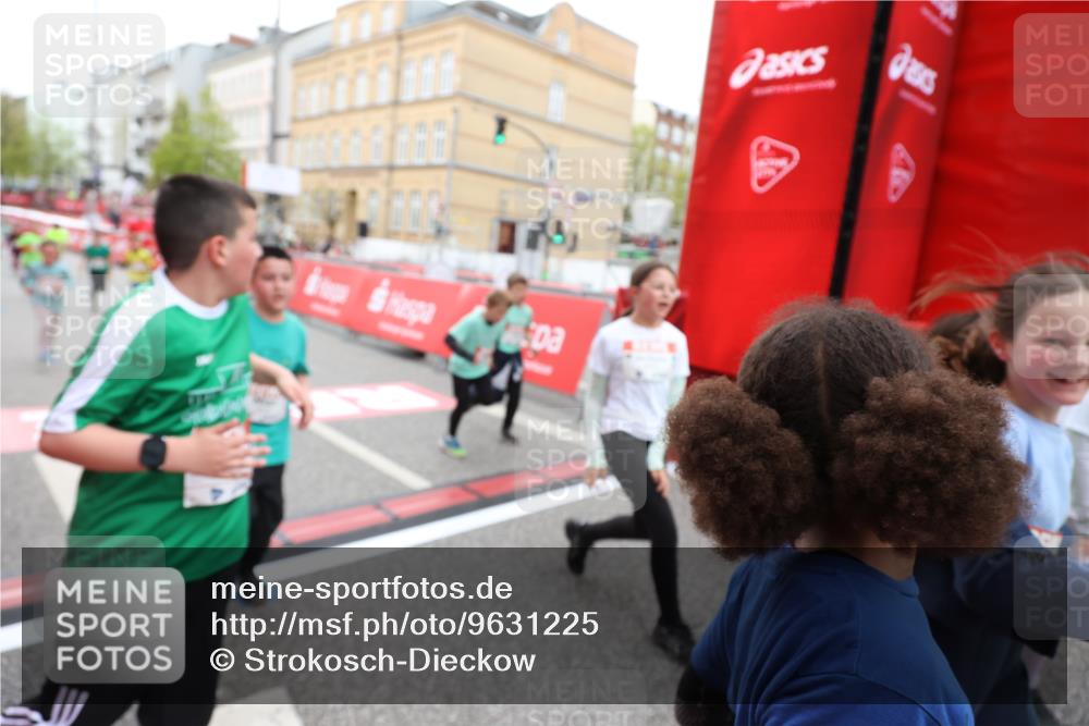 25.04.2026 - Das Zehntel Strokosch-Dieckow http://msf.ph/oto/9631225 25.04.2026 11:04:16 Ziel 5111, 5115, 5184, 5186, 5215, 5217, 5410, 5423, 5440, 5594, 5899, 5902, 5914, 5915, 5922, 5998, 6030, 6315, 6316, 6457, 6476, 6479, 6591, 6607, 7018, 7031, 7444, 7609, 7979 meine-sportfotos.de