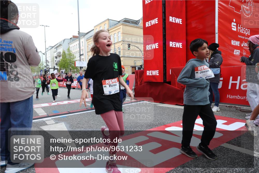 25.04.2026 - Das Zehntel Strokosch-Dieckow http://msf.ph/oto/9631233 25.04.2026 09:04:13 Ziel 1097, 1105, 1121, 1428, 1432, 1437, 1448, 1454, 1703, 1705, 2145, 2148, 2230, 2245, 2449, 2855, 3022, 3288, 3734, 3746, 3764, 3769, 3890 meine-sportfotos.de