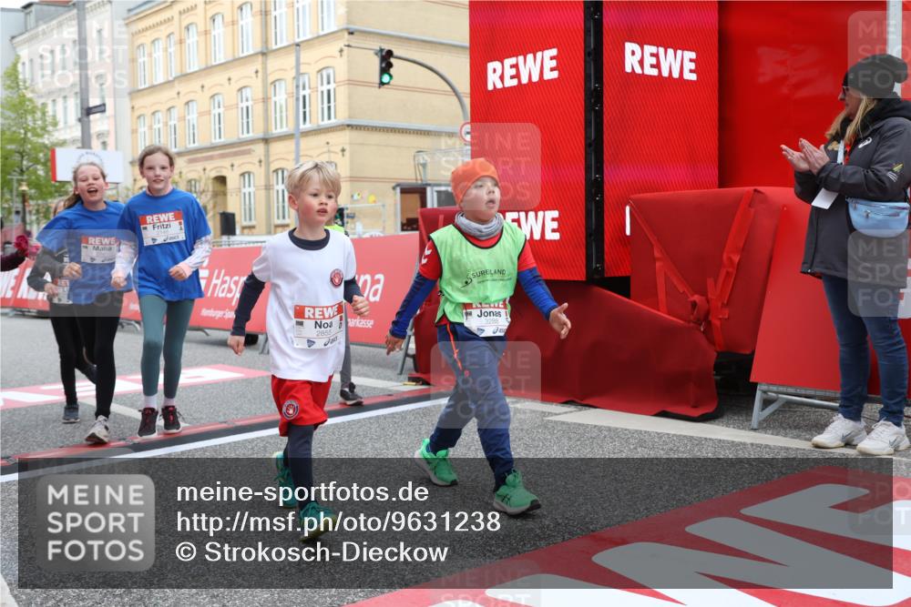 25.04.2026 - Das Zehntel Strokosch-Dieckow http://msf.ph/oto/9631238 25.04.2026 09:04:14 Ziel 1097, 1105, 1121, 1428, 1432, 1437, 1448, 1454, 1703, 1705, 2145, 2148, 2230, 2245, 2449, 2855, 3288, 3734, 3746, 3764, 3769, 3890 meine-sportfotos.de