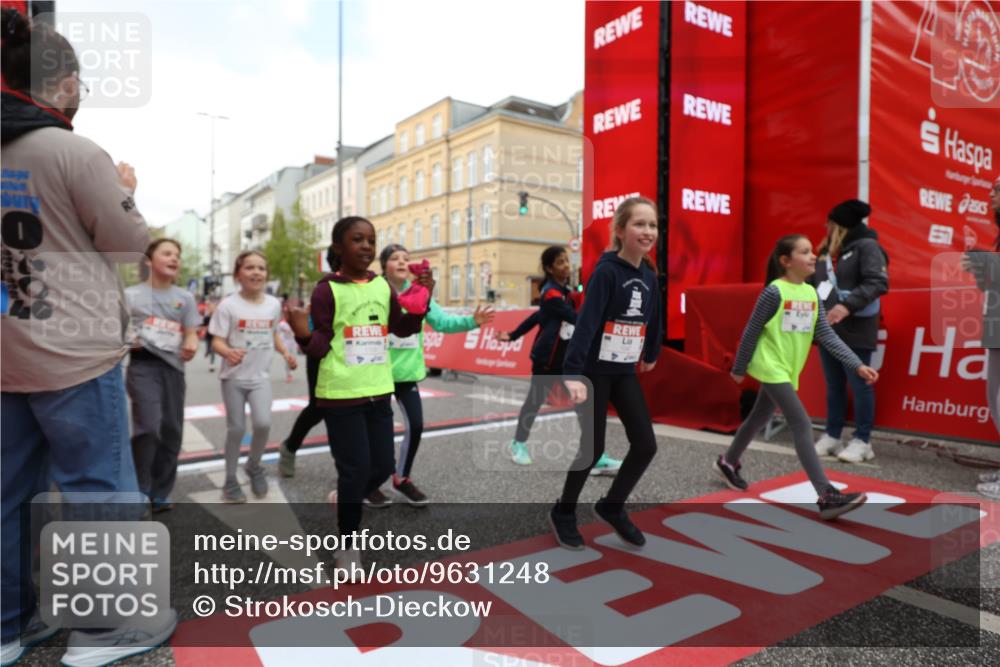 25.04.2026 - Das Zehntel Strokosch-Dieckow http://msf.ph/oto/9631248 25.04.2026 09:04:16 Ziel 1097, 1105, 1121, 1428, 1432, 1437, 1703, 1705, 2145, 2148, 2230, 2245, 2355, 2855, 3288, 3386, 3388 meine-sportfotos.de