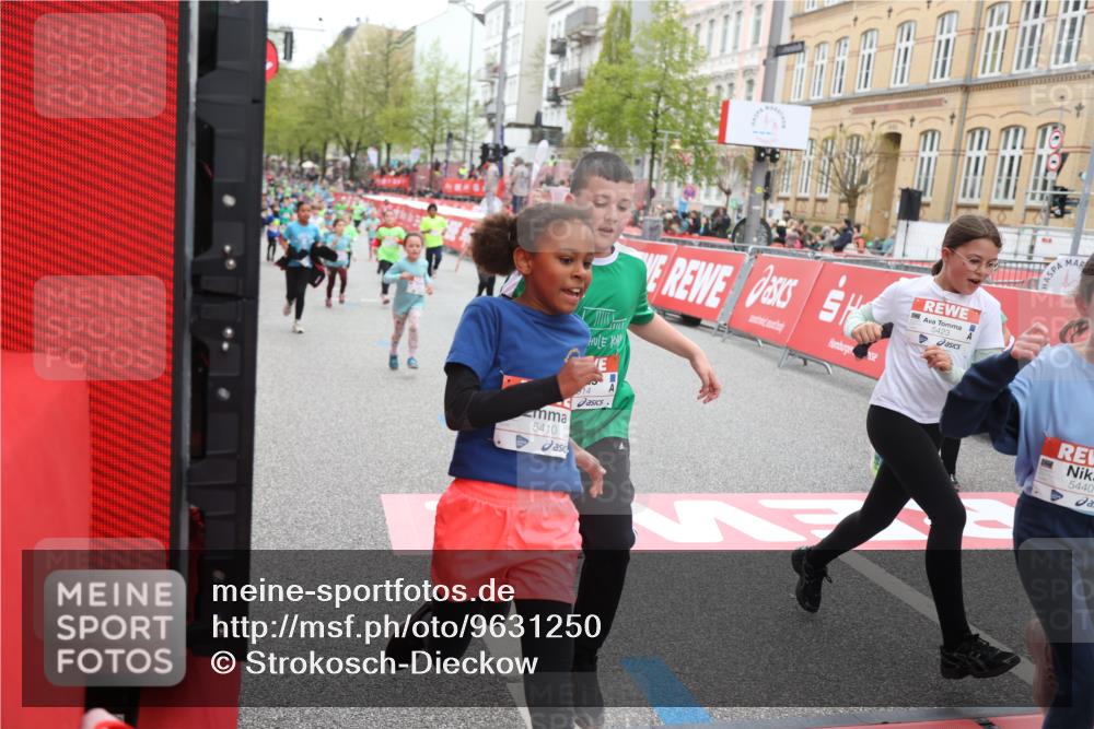 25.04.2026 - Das Zehntel Strokosch-Dieckow http://msf.ph/oto/9631250 25.04.2026 11:04:16 Ziel 5111, 5115, 5184, 5186, 5215, 5217, 5410, 5423, 5440, 5594, 5899, 5902, 5914, 5915, 5922, 5998, 6030, 6315, 6316, 6457, 6476, 6479, 6591, 6607, 7018, 7031, 7444, 7609, 7979 meine-sportfotos.de