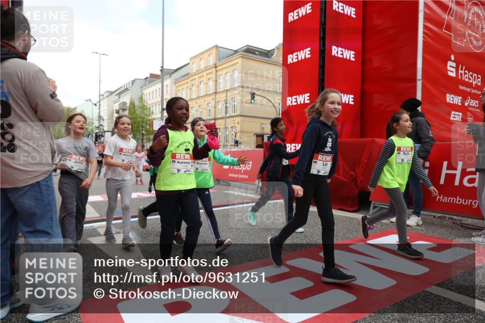 25.04.2026 - Das Zehntel Strokosch-Dieckow http://msf.ph/oto/9631251 25.04.2026 09:04:16 Ziel 1097, 1105, 1121, 1428, 1432, 1437, 1703, 1705, 2145, 2148, 2230, 2245, 2355, 2855, 3288, 3386, 3388 meine-sportfotos.de