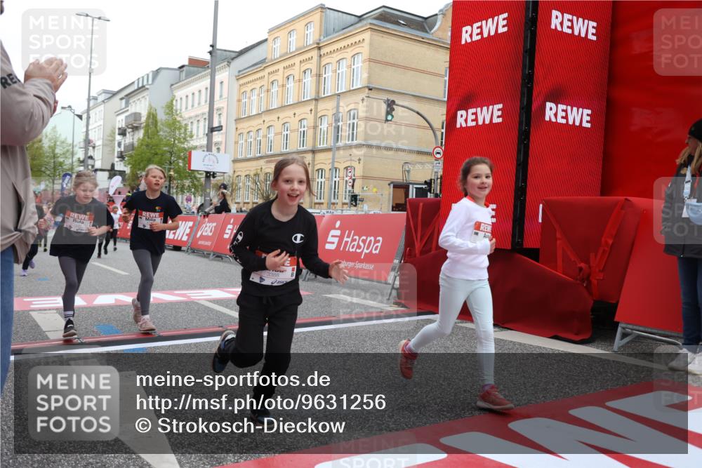 25.04.2026 - Das Zehntel Strokosch-Dieckow http://msf.ph/oto/9631256 25.04.2026 09:04:19 Ziel 1097, 1105, 1121, 1428, 1432, 1705, 1706, 2145, 2148, 2215, 2230, 2231, 2245, 2355, 2855, 3366, 3386, 3388 meine-sportfotos.de