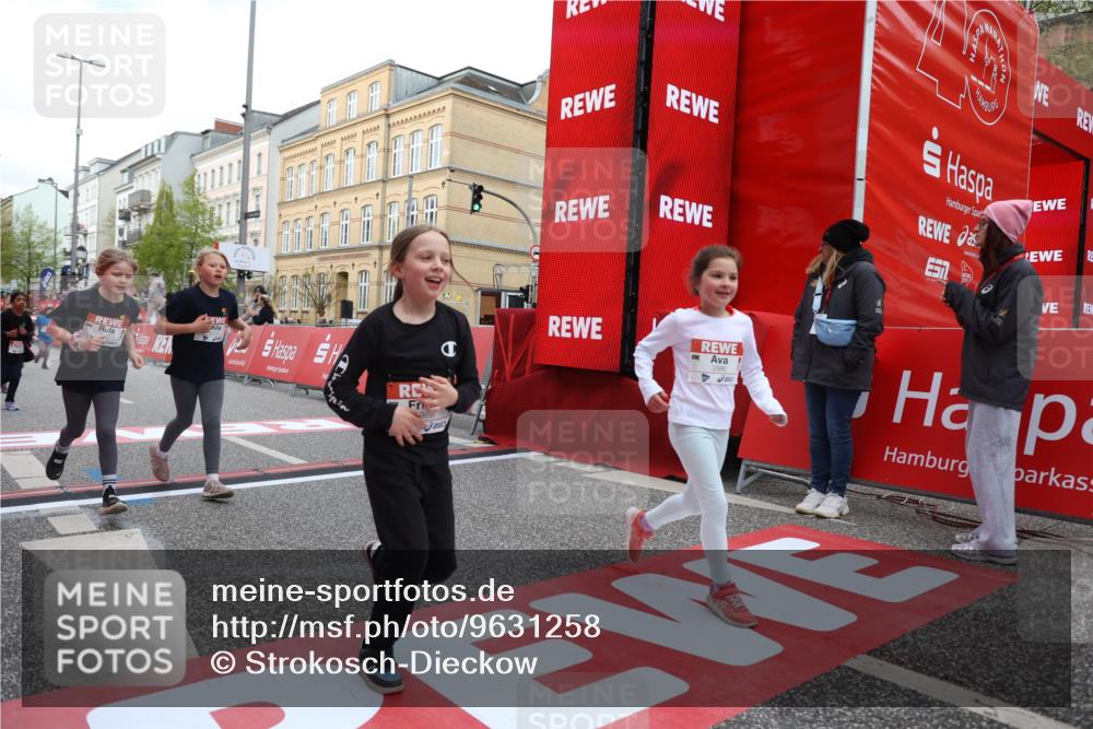 25.04.2026 - Das Zehntel Strokosch-Dieckow http://msf.ph/oto/9631258 25.04.2026 09:04:19 Ziel 1097, 1105, 1121, 1428, 1432, 1705, 1706, 2145, 2148, 2215, 2230, 2231, 2245, 2355, 2855, 3366, 3386, 3388 meine-sportfotos.de
