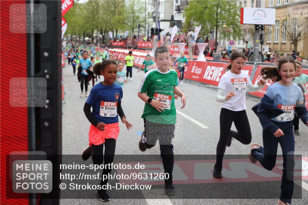 25.04.2026 - Das Zehntel Strokosch-Dieckow http://msf.ph/oto/9631260 25.04.2026 11:04:15 Ziel 5111, 5115, 5184, 5186, 5215, 5217, 5410, 5423, 5440, 5594, 5899, 5902, 5914, 5915, 5922, 5998, 6030, 6315, 6316, 6457, 6476, 6479, 6591, 6607, 7018, 7031, 7444 meine-sportfotos.de