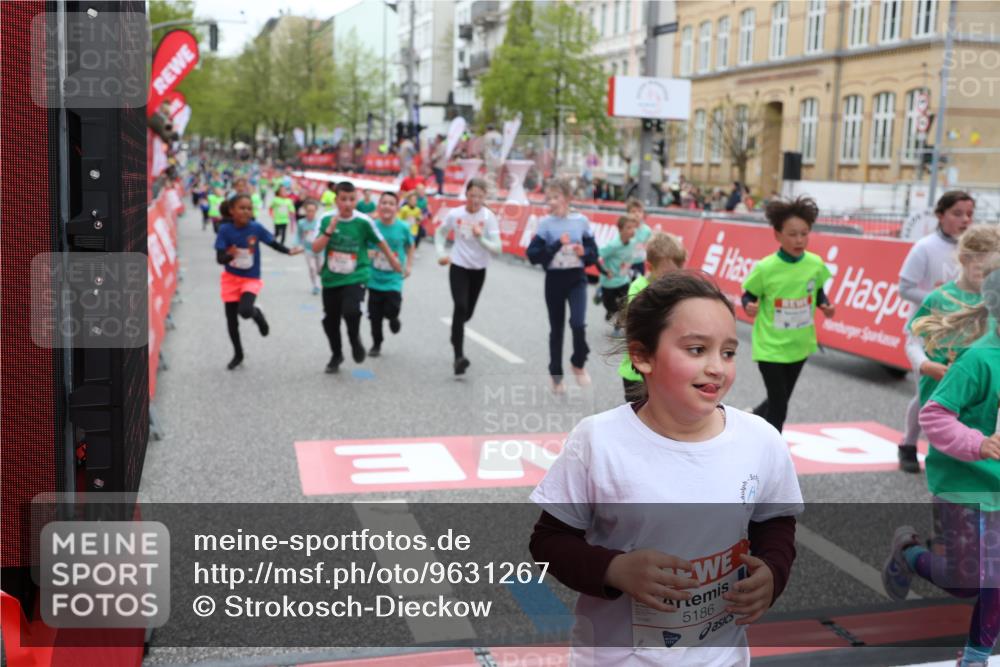 25.04.2026 - Das Zehntel Strokosch-Dieckow http://msf.ph/oto/9631267 25.04.2026 11:04:14 Ziel 5111, 5115, 5184, 5186, 5215, 5217, 5410, 5423, 5440, 5594, 5899, 5902, 5914, 5915, 5922, 5991, 5998, 6030, 6315, 6316, 6457, 6476, 6479, 6591, 6607, 7018, 7031, 7444 meine-sportfotos.de