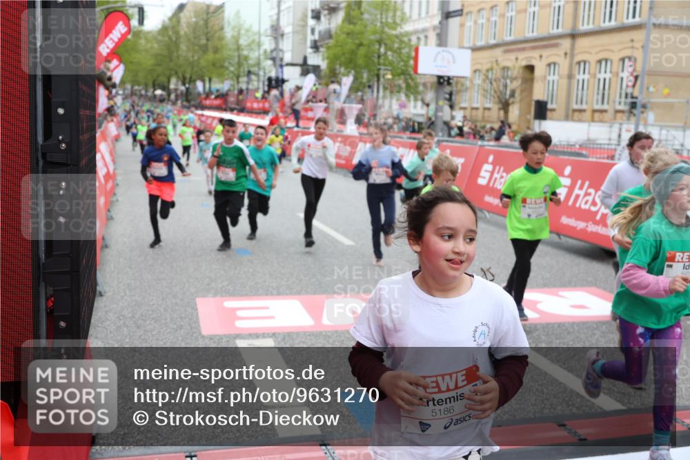 25.04.2026 - Das Zehntel Strokosch-Dieckow http://msf.ph/oto/9631270 25.04.2026 11:04:14 Ziel 5111, 5115, 5184, 5186, 5215, 5217, 5410, 5423, 5440, 5594, 5899, 5902, 5914, 5915, 5922, 5991, 5998, 6030, 6315, 6316, 6457, 6476, 6479, 6591, 6607, 7018, 7031, 7444 meine-sportfotos.de