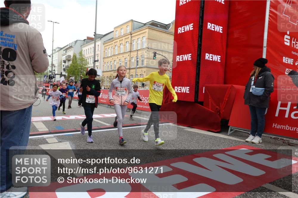 25.04.2026 - Das Zehntel Strokosch-Dieckow http://msf.ph/oto/9631271 25.04.2026 09:04:22 Ziel 1706, 1911, 1925, 2215, 2231, 2355, 2948, 2965, 3056, 3366, 3386, 3388 meine-sportfotos.de