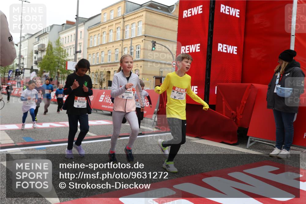 25.04.2026 - Das Zehntel Strokosch-Dieckow http://msf.ph/oto/9631272 25.04.2026 09:04:22 Ziel 1706, 1911, 1925, 2215, 2231, 2355, 2948, 2965, 3056, 3366, 3386, 3388 meine-sportfotos.de