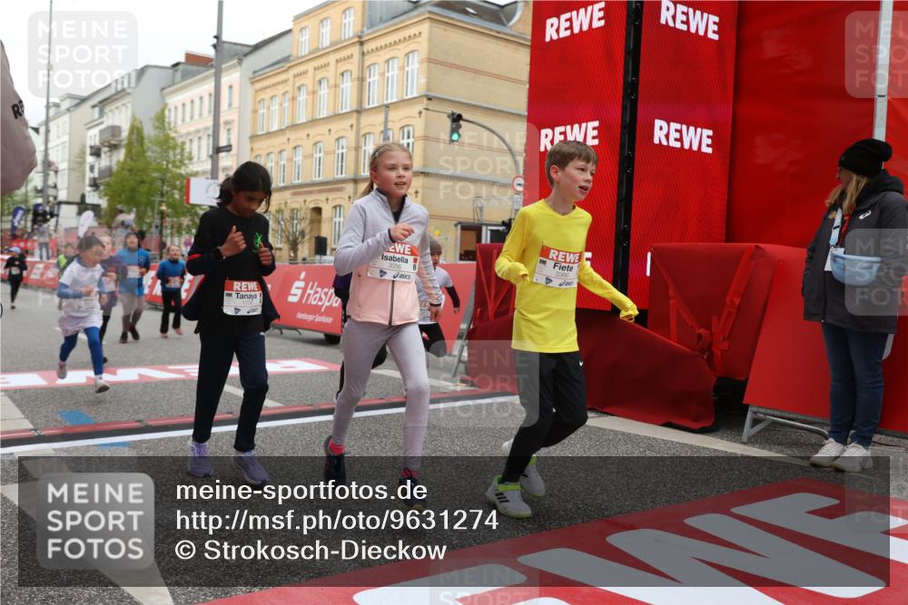 25.04.2026 - Das Zehntel Strokosch-Dieckow http://msf.ph/oto/9631274 25.04.2026 09:04:22 Ziel 1706, 1911, 1925, 2215, 2231, 2355, 2948, 2965, 3056, 3366, 3386, 3388 meine-sportfotos.de