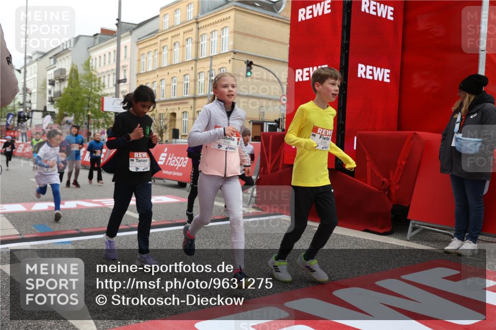 25.04.2026 - Das Zehntel Strokosch-Dieckow http://msf.ph/oto/9631275 25.04.2026 09:04:23 Ziel 1706, 1911, 1925, 2215, 2231, 2355, 2948, 2965, 3056, 3366, 3386, 3388 meine-sportfotos.de