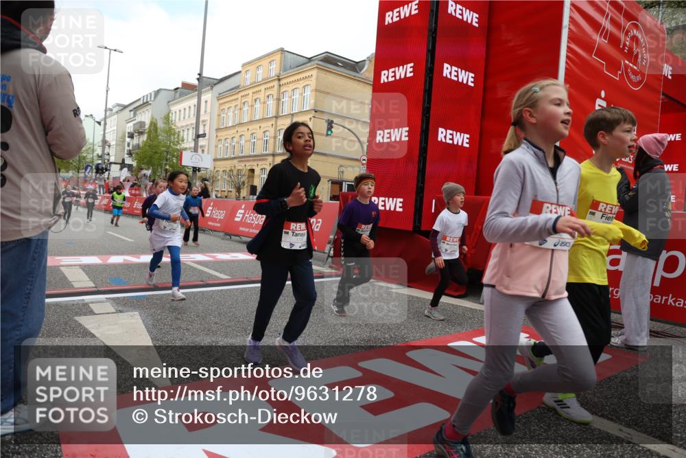 25.04.2026 - Das Zehntel Strokosch-Dieckow http://msf.ph/oto/9631278 25.04.2026 09:04:23 Ziel 1706, 1911, 1925, 2215, 2231, 2355, 2948, 2965, 3056, 3366, 3386, 3388 meine-sportfotos.de
