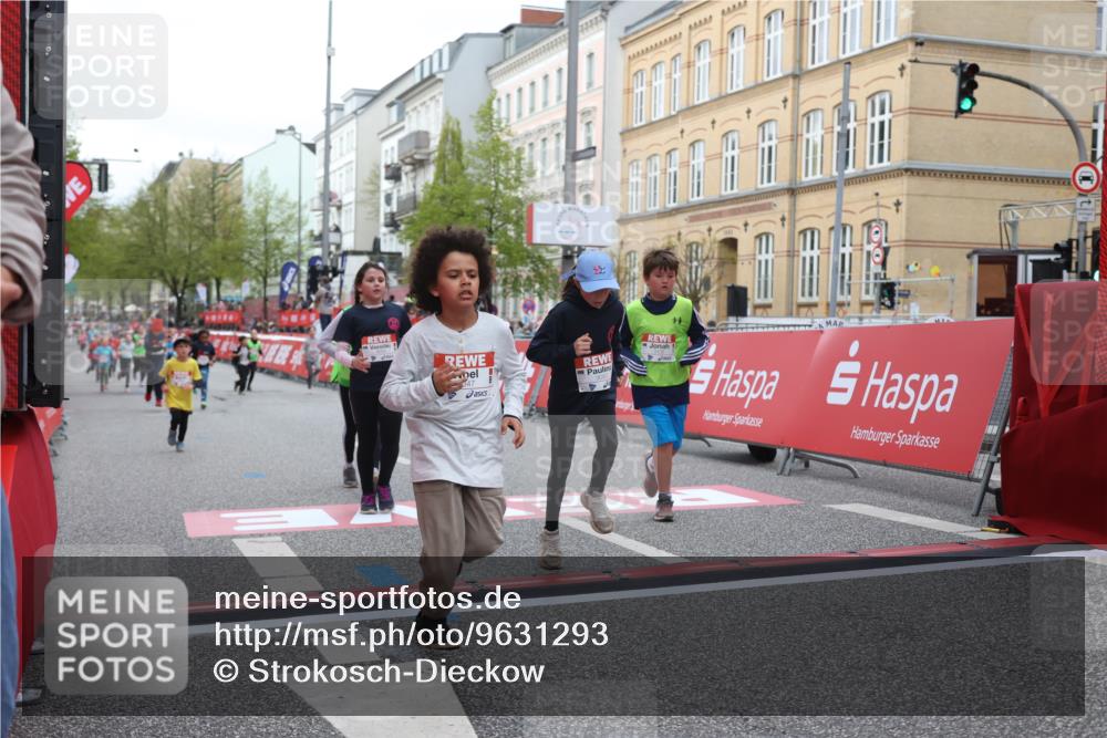 25.04.2026 - Das Zehntel Strokosch-Dieckow http://msf.ph/oto/9631293 25.04.2026 09:04:27 Ziel 1706, 1911, 1925, 2948, 2965, 3050, 3056, 3057, 3132, 3321, 3347, 3366, 3478, 3482 meine-sportfotos.de
