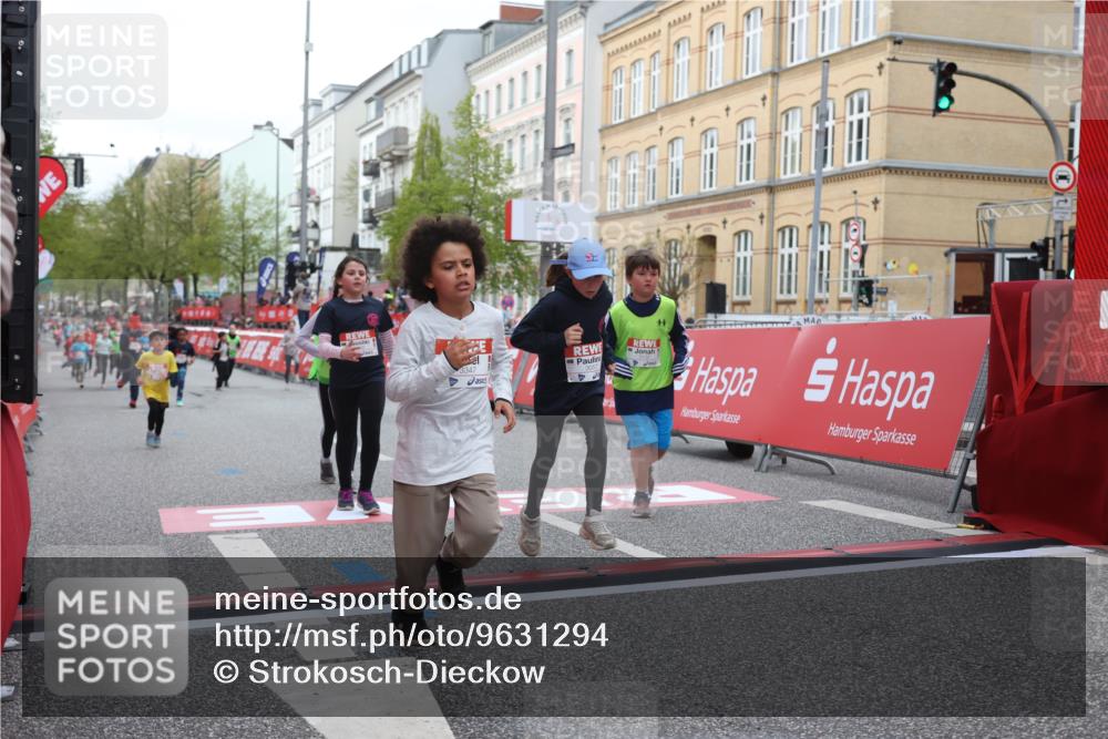 25.04.2026 - Das Zehntel Strokosch-Dieckow http://msf.ph/oto/9631294 25.04.2026 09:04:27 Ziel 1706, 1911, 1925, 2948, 2965, 3050, 3056, 3057, 3132, 3321, 3347, 3366, 3478, 3482 meine-sportfotos.de