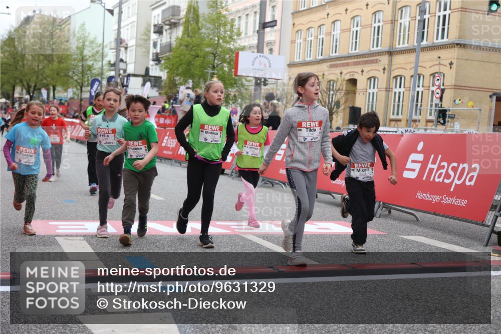25.04.2026 - Das Zehntel Strokosch-Dieckow http://msf.ph/oto/9631329 25.04.2026 09:04:36 Ziel 1419, 1663, 1864, 1876, 2403, 2706, 3013, 3035, 3262, 3325, 3749, 3763, 3792 meine-sportfotos.de