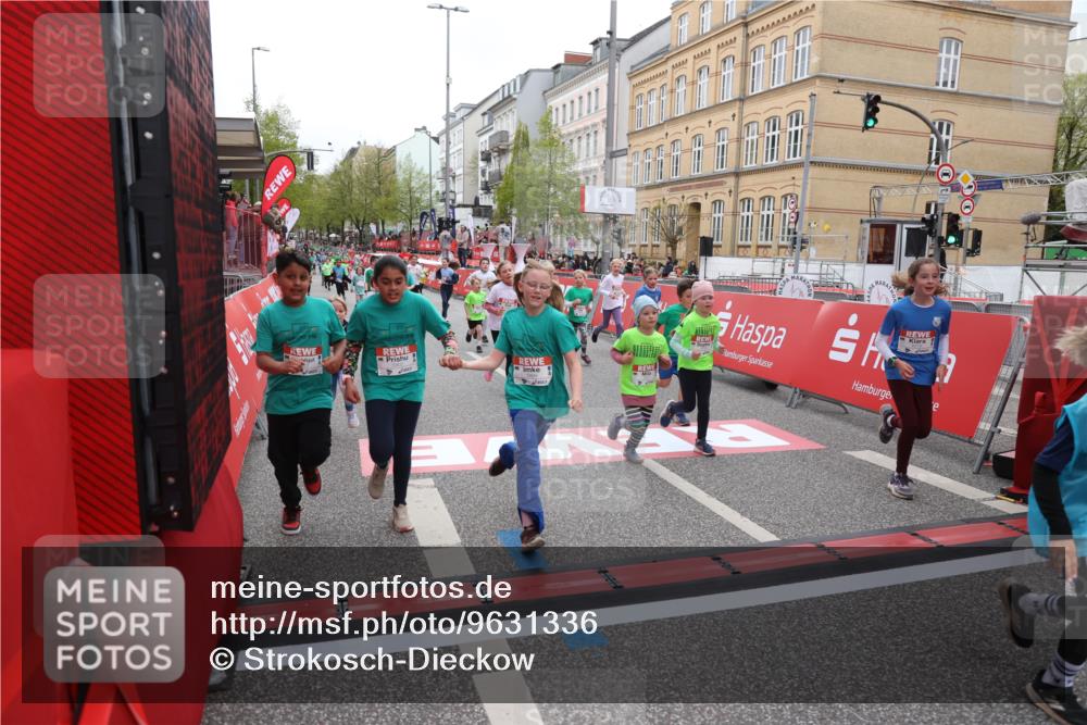 25.04.2026 - Das Zehntel Strokosch-Dieckow http://msf.ph/oto/9631336 25.04.2026 11:04:12 Ziel 5111, 5184, 5186, 5594, 5685, 5899, 5902, 5922, 5991, 6315, 6316, 6448, 6457, 6476, 6479, 6591, 6607, 7018, 7031, 7444 meine-sportfotos.de