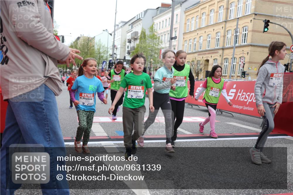 25.04.2026 - Das Zehntel Strokosch-Dieckow http://msf.ph/oto/9631339 25.04.2026 09:04:37 Ziel 1419, 1663, 1864, 1876, 2403, 2569, 2706, 3013, 3035, 3262, 3325, 3749, 3763, 3792 meine-sportfotos.de