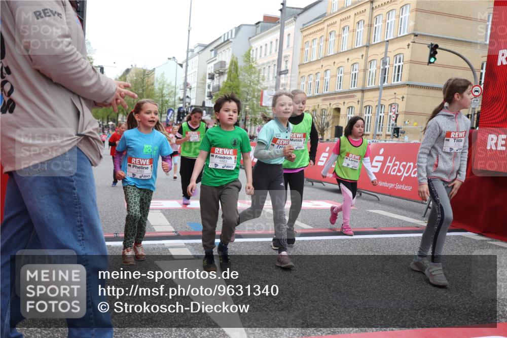 25.04.2026 - Das Zehntel Strokosch-Dieckow http://msf.ph/oto/9631340 25.04.2026 09:04:37 Ziel 1419, 1663, 1864, 1876, 2403, 2569, 2706, 3013, 3035, 3262, 3325, 3749, 3763, 3792 meine-sportfotos.de