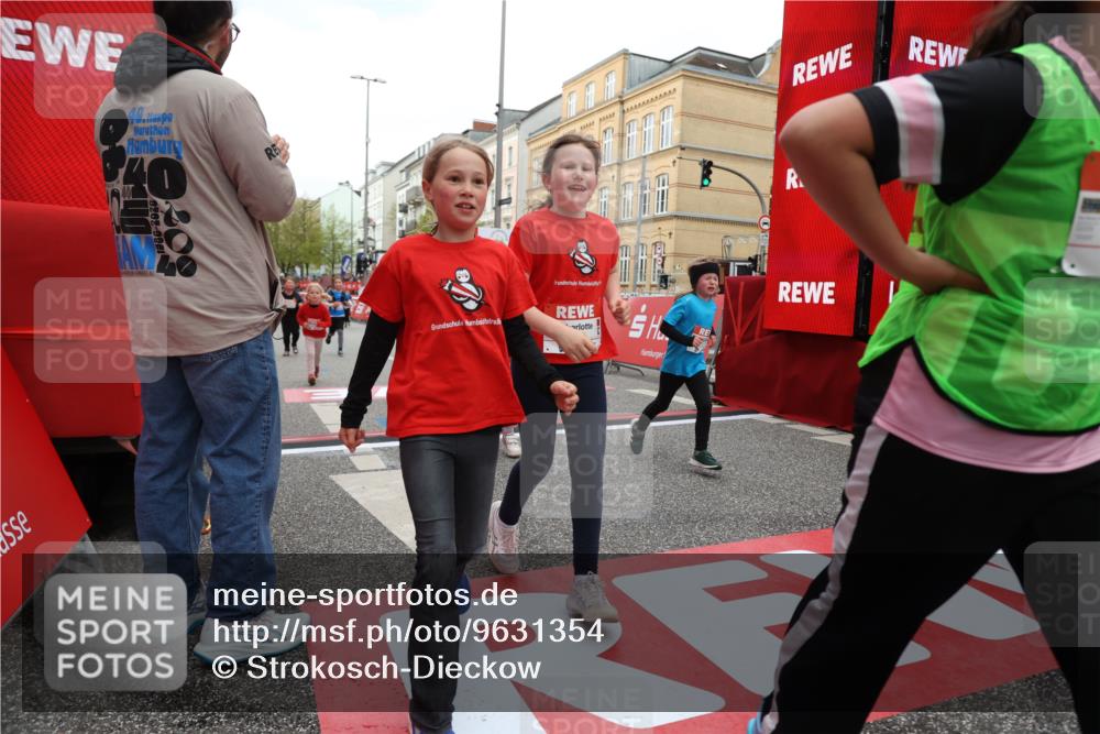 25.04.2026 - Das Zehntel Strokosch-Dieckow http://msf.ph/oto/9631354 25.04.2026 09:04:41 Ziel 1419, 1663, 1933, 2212, 2403, 2569, 2576, 2923, 3013, 3262, 3325, 3728, 3749, 3763, 3792, 3818, 3821 meine-sportfotos.de