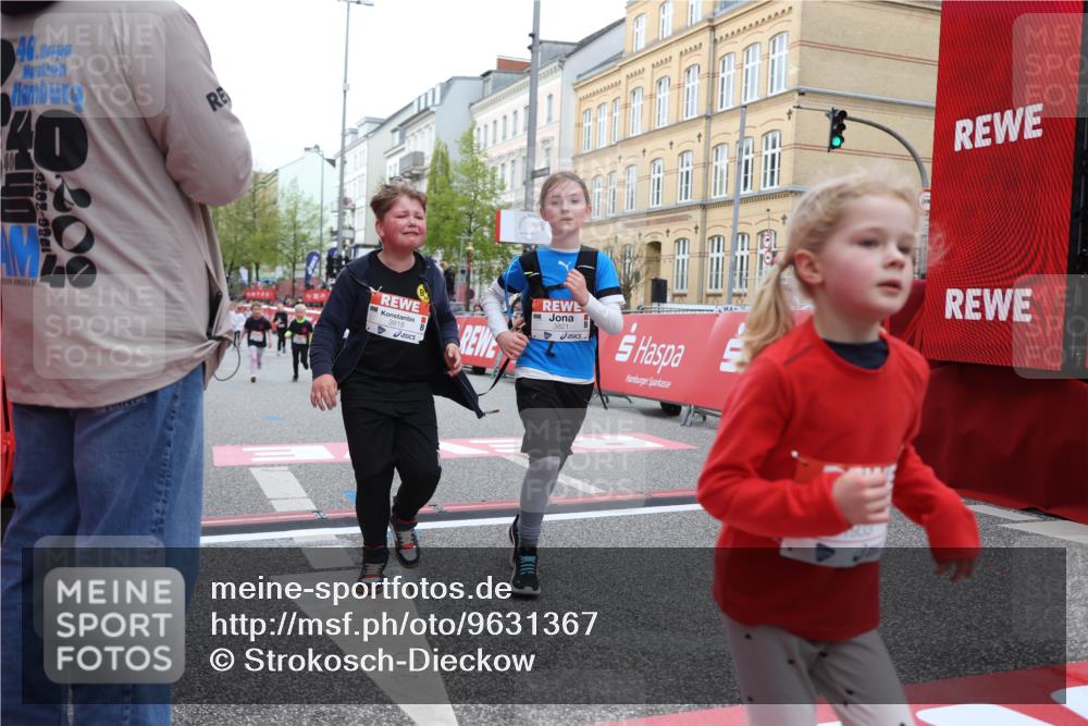25.04.2026 - Das Zehntel Strokosch-Dieckow http://msf.ph/oto/9631367 25.04.2026 09:04:44 Ziel 1623, 1933, 2212, 2569, 2576, 2923, 3325, 3728, 3818, 3821 meine-sportfotos.de