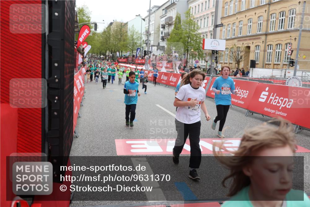 25.04.2026 - Das Zehntel Strokosch-Dieckow http://msf.ph/oto/9631370 25.04.2026 11:04:04 Ziel 5106, 5262, 5272, 5283, 5685, 5774, 5864, 5985, 6312, 6598, 6927, 6949, 7440, 7441, 7610 meine-sportfotos.de