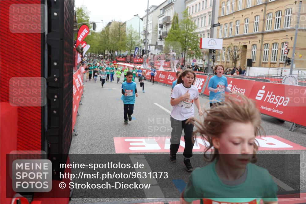 25.04.2026 - Das Zehntel Strokosch-Dieckow http://msf.ph/oto/9631373 25.04.2026 11:04:04 Ziel 5106, 5262, 5272, 5283, 5685, 5774, 5864, 5985, 6312, 6598, 6927, 6949, 7440, 7441, 7610 meine-sportfotos.de