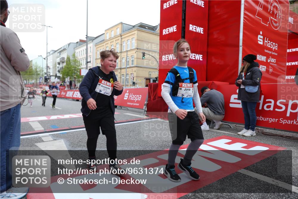 25.04.2026 - Das Zehntel Strokosch-Dieckow http://msf.ph/oto/9631374 25.04.2026 09:04:45 Ziel 1623, 1933, 2212, 2569, 2576, 2923, 3018, 3031, 3728, 3818, 3821 meine-sportfotos.de