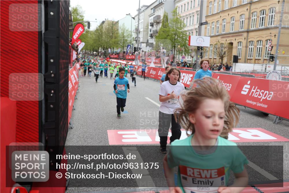 25.04.2026 - Das Zehntel Strokosch-Dieckow http://msf.ph/oto/9631375 25.04.2026 11:04:04 Ziel 5106, 5262, 5272, 5283, 5685, 5774, 5864, 5985, 6312, 6598, 6927, 6949, 7440, 7441, 7610 meine-sportfotos.de