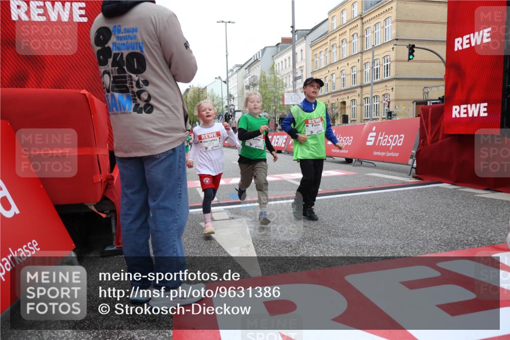 25.04.2026 - Das Zehntel Strokosch-Dieckow http://msf.ph/oto/9631386 25.04.2026 09:04:56 Ziel 1062, 1063, 1068, 1228, 1439, 1661, 2397, 2839, 3442, 3446, 3880 meine-sportfotos.de
