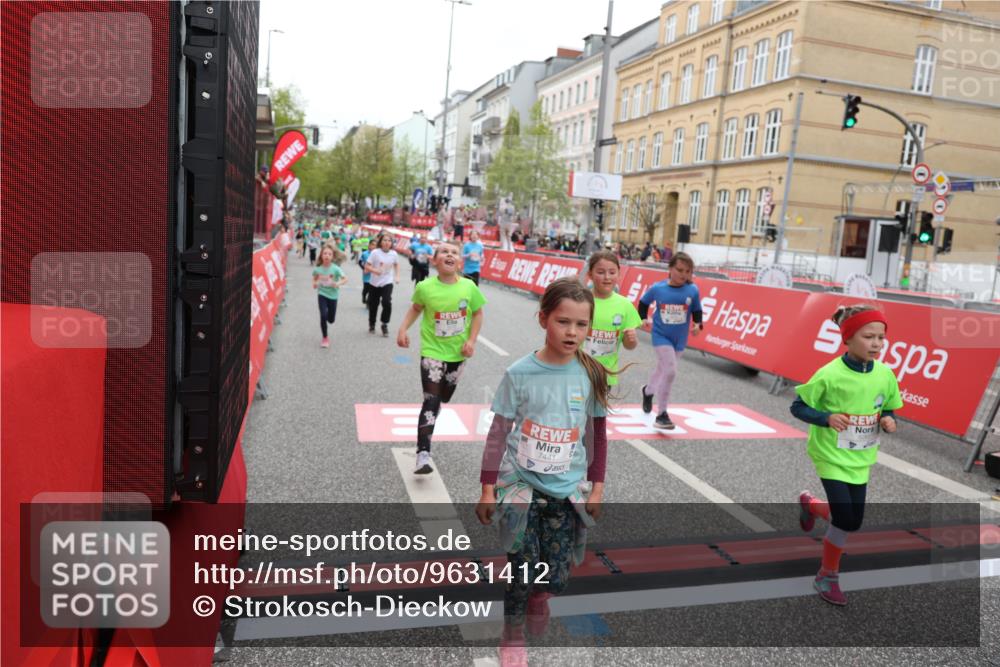 25.04.2026 - Das Zehntel Strokosch-Dieckow http://msf.ph/oto/9631412 25.04.2026 11:04:02 Ziel 5106, 5262, 5272, 5283, 5745, 5774, 5864, 5985, 6312, 6598, 6780, 6782, 6976, 7440, 7441, 7602, 7610, 7620, 7630, 7936 meine-sportfotos.de