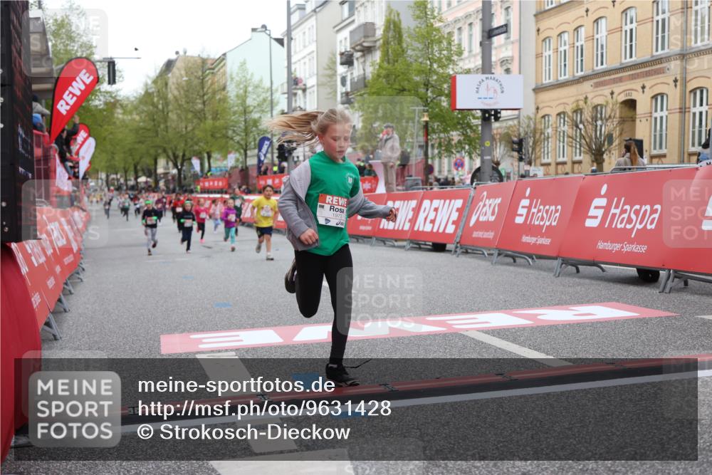 25.04.2026 - Das Zehntel Strokosch-Dieckow http://msf.ph/oto/9631428 25.04.2026 09:07:10 Ziel 1227, 1235, 1973, 2677, 2687, 2973, 2985, 3771, 3781 meine-sportfotos.de