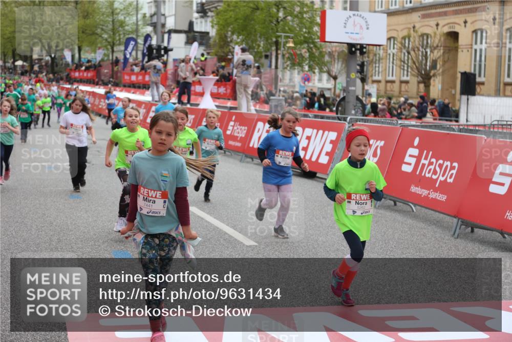 25.04.2026 - Das Zehntel Strokosch-Dieckow http://msf.ph/oto/9631434 25.04.2026 11:04:00 Ziel 5231, 5262, 5272, 5283, 5468, 5520, 5745, 5774, 5864, 5865, 6291, 6312, 6598, 6780, 6782, 6976, 7440, 7441, 7602, 7610, 7620, 7630, 7936 meine-sportfotos.de