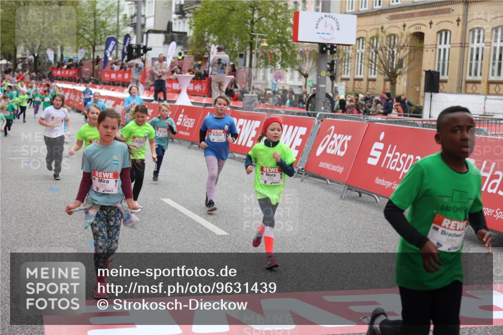 25.04.2026 - Das Zehntel Strokosch-Dieckow http://msf.ph/oto/9631439 25.04.2026 11:04:00 Ziel 5231, 5262, 5272, 5283, 5468, 5520, 5745, 5774, 5864, 5865, 6291, 6312, 6598, 6780, 6782, 6976, 7440, 7441, 7602, 7610, 7620, 7630, 7936 meine-sportfotos.de