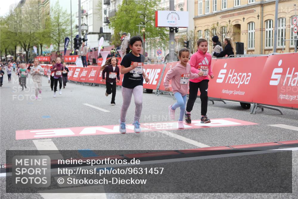 25.04.2026 - Das Zehntel Strokosch-Dieckow http://msf.ph/oto/9631457 25.04.2026 09:07:21 Ziel 1079, 1095, 1321, 2180, 2202, 2924, 2930, 3732, 3742, 3753, 3779, 3864 meine-sportfotos.de