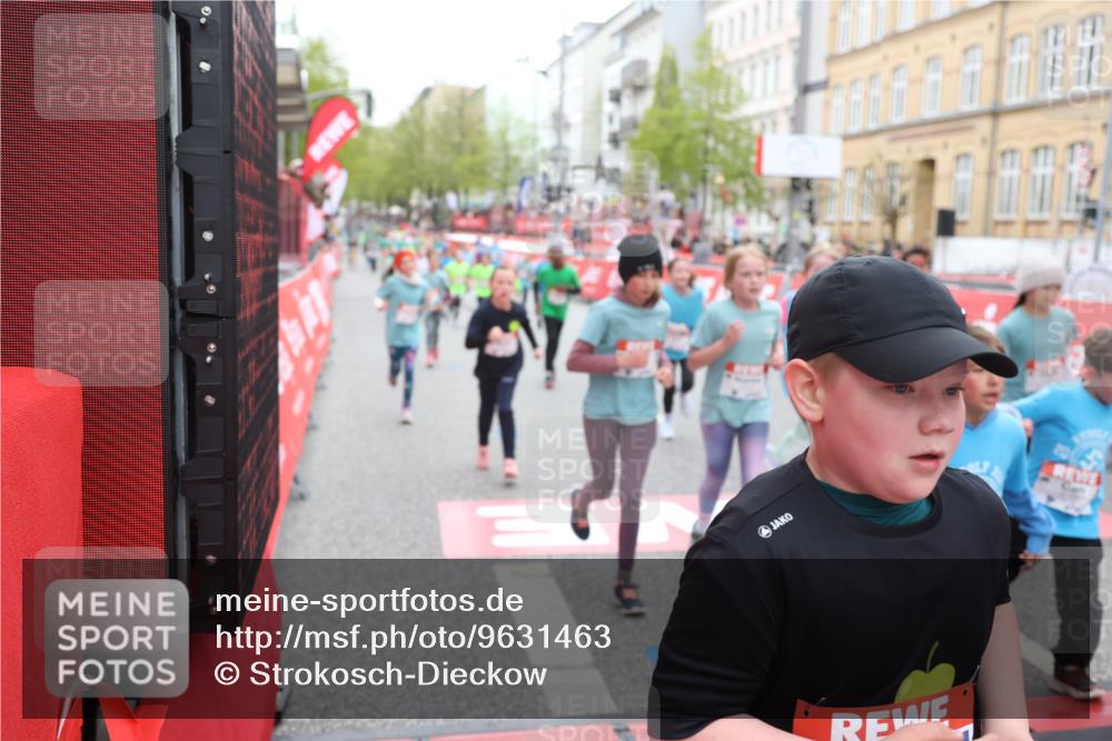 25.04.2026 - Das Zehntel Strokosch-Dieckow http://msf.ph/oto/9631463 25.04.2026 11:03:57 Ziel 5046, 5231, 5468, 5520, 5745, 5774, 5864, 5865, 6291, 6485, 6570, 6598, 6780, 6782, 6812, 6976, 6995, 7000, 7538, 7602, 7610, 7620, 7630, 7934, 7936 meine-sportfotos.de
