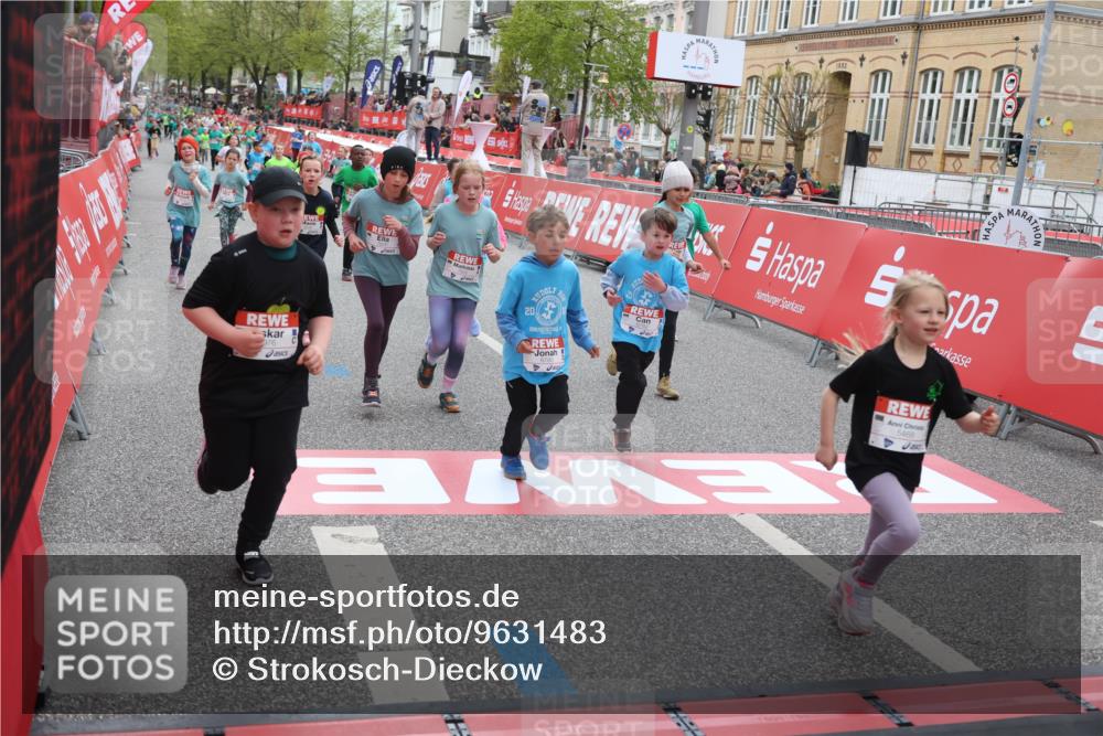 25.04.2026 - Das Zehntel Strokosch-Dieckow http://msf.ph/oto/9631483 25.04.2026 11:03:56 Ziel 5046, 5231, 5468, 5520, 5745, 5774, 5865, 6150, 6291, 6485, 6570, 6598, 6780, 6782, 6812, 6976, 6994, 6995, 7000, 7025, 7538, 7602, 7620, 7630, 7934, 7936 meine-sportfotos.de