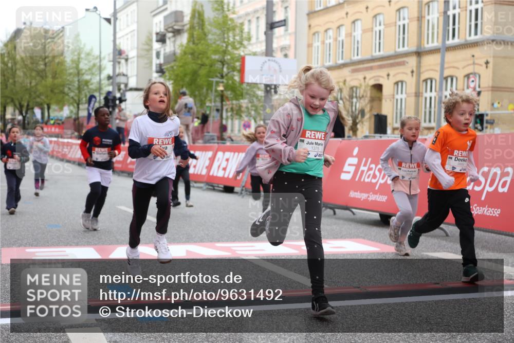 25.04.2026 - Das Zehntel Strokosch-Dieckow http://msf.ph/oto/9631492 25.04.2026 09:07:28 Ziel 1095, 1258, 1375, 1800, 3735, 3779, 3791, 3889, 3908, 3934, 3935 meine-sportfotos.de
