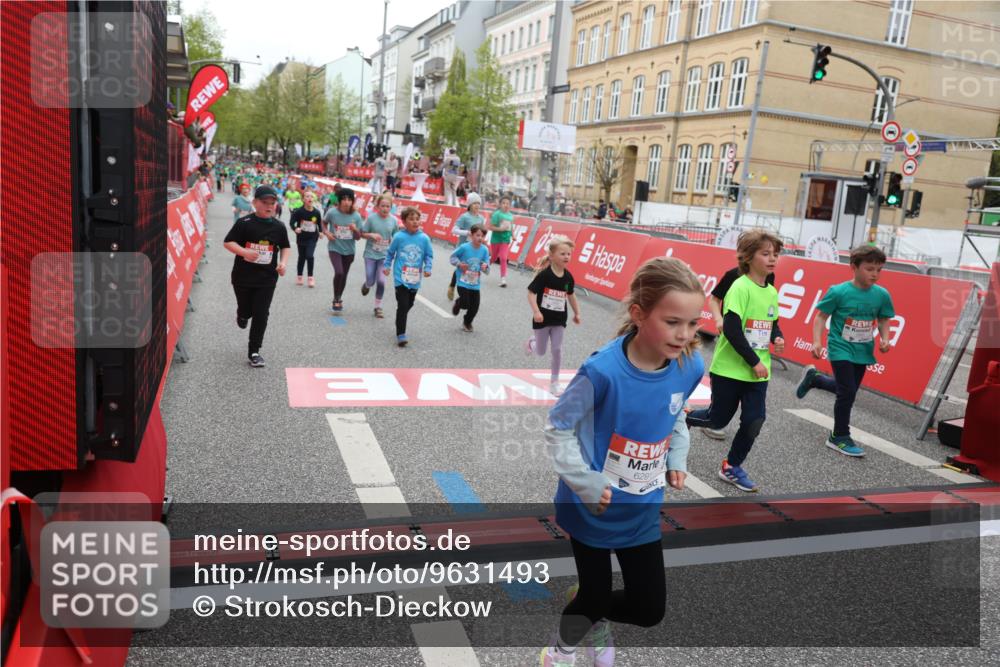 25.04.2026 - Das Zehntel Strokosch-Dieckow http://msf.ph/oto/9631493 25.04.2026 11:03:55 Ziel 5046, 5224, 5231, 5468, 5520, 5745, 5865, 5888, 6150, 6291, 6485, 6570, 6780, 6782, 6812, 6976, 6994, 6995, 7000, 7025, 7538, 7602, 7620, 7630, 7934, 7936 meine-sportfotos.de