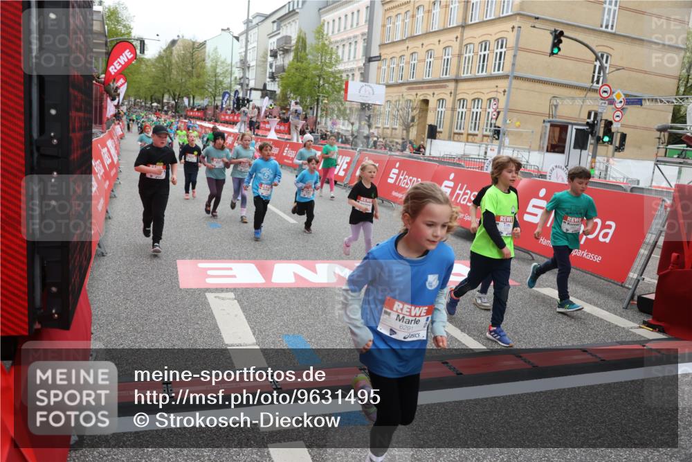 25.04.2026 - Das Zehntel Strokosch-Dieckow http://msf.ph/oto/9631495 25.04.2026 11:03:55 Ziel 5046, 5224, 5231, 5468, 5520, 5745, 5865, 5888, 6150, 6291, 6485, 6570, 6780, 6782, 6812, 6976, 6994, 6995, 7000, 7025, 7538, 7602, 7620, 7630, 7934, 7936 meine-sportfotos.de