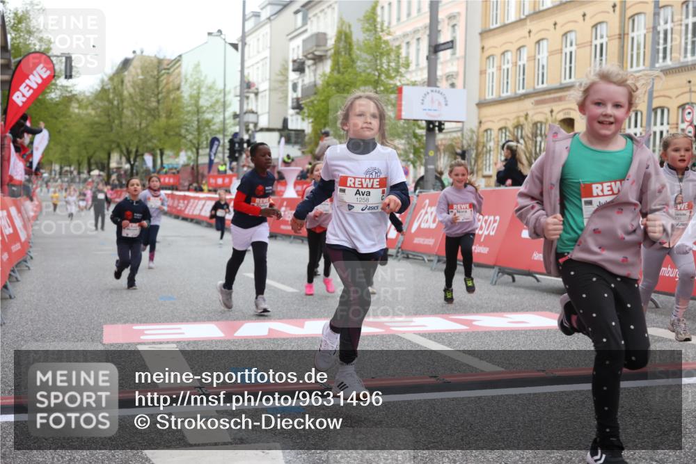 25.04.2026 - Das Zehntel Strokosch-Dieckow http://msf.ph/oto/9631496 25.04.2026 09:07:29 Ziel 1095, 1258, 1375, 1800, 1806, 3735, 3791, 3889, 3908, 3934, 3935 meine-sportfotos.de