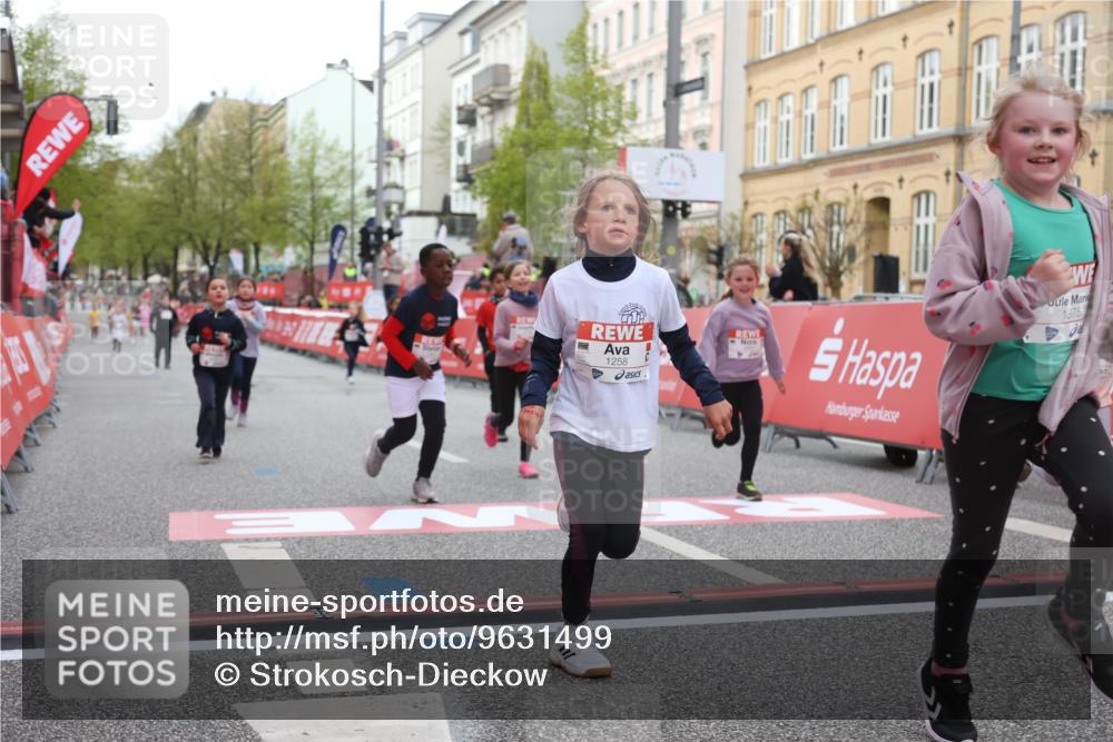 25.04.2026 - Das Zehntel Strokosch-Dieckow http://msf.ph/oto/9631499 25.04.2026 09:07:29 Ziel 1095, 1258, 1375, 1800, 1806, 3735, 3791, 3889, 3908, 3934, 3935 meine-sportfotos.de