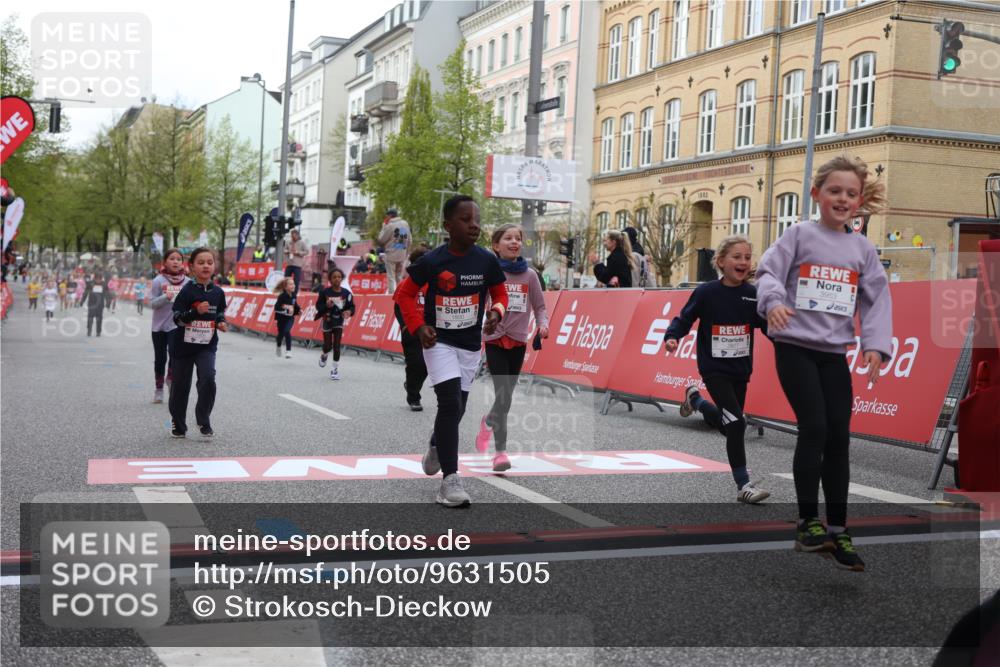 25.04.2026 - Das Zehntel Strokosch-Dieckow http://msf.ph/oto/9631505 25.04.2026 09:07:30 Ziel 1258, 1375, 1800, 1806, 2913, 3735, 3791, 3889, 3908, 3934, 3935 meine-sportfotos.de