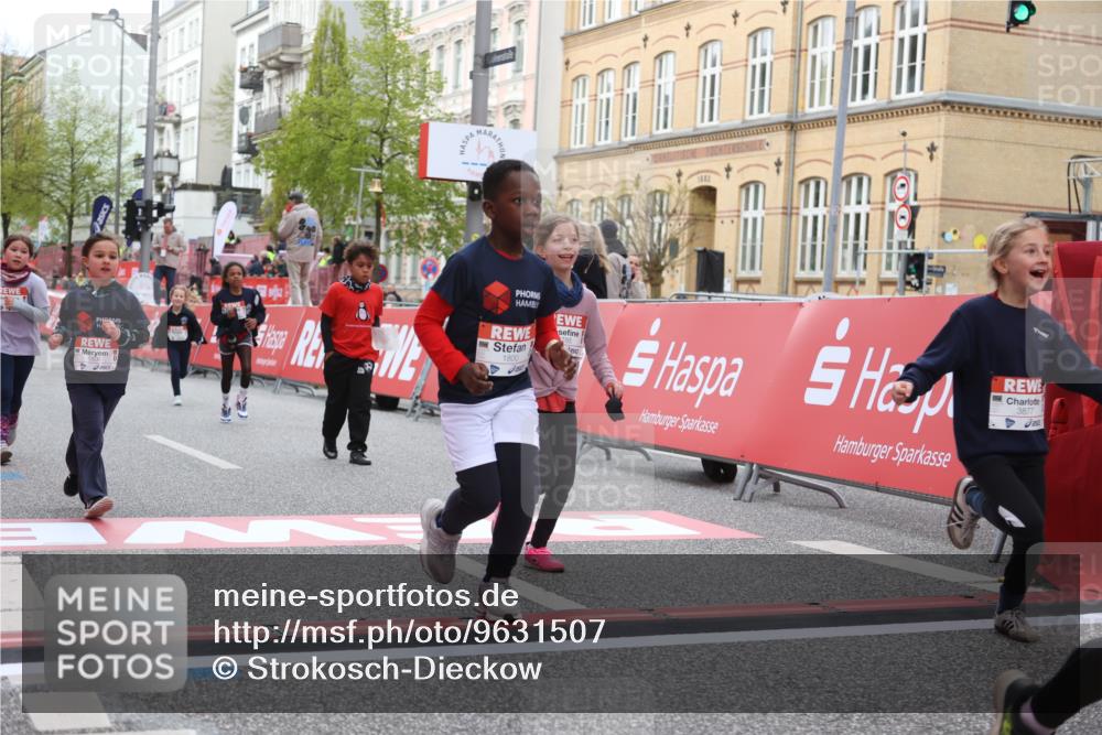 25.04.2026 - Das Zehntel Strokosch-Dieckow http://msf.ph/oto/9631507 25.04.2026 09:07:30 Ziel 1258, 1375, 1800, 1806, 2913, 3735, 3791, 3889, 3908, 3934, 3935 meine-sportfotos.de